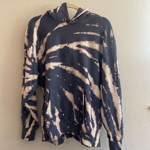 Les Tien Blue Tie dye sweatshirt Size M NWT
